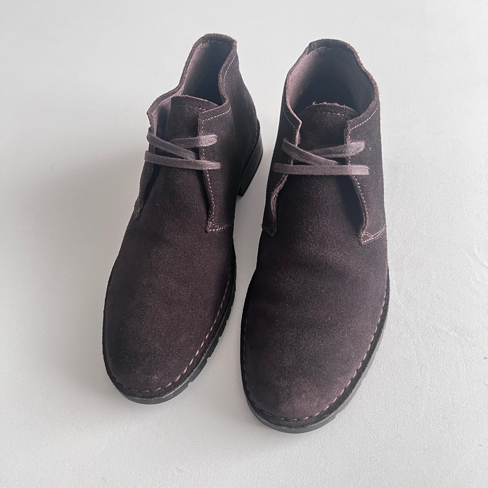 John Varvatos Dark Brown Chukka Boots with Suede Material and Minimalist Lacing
